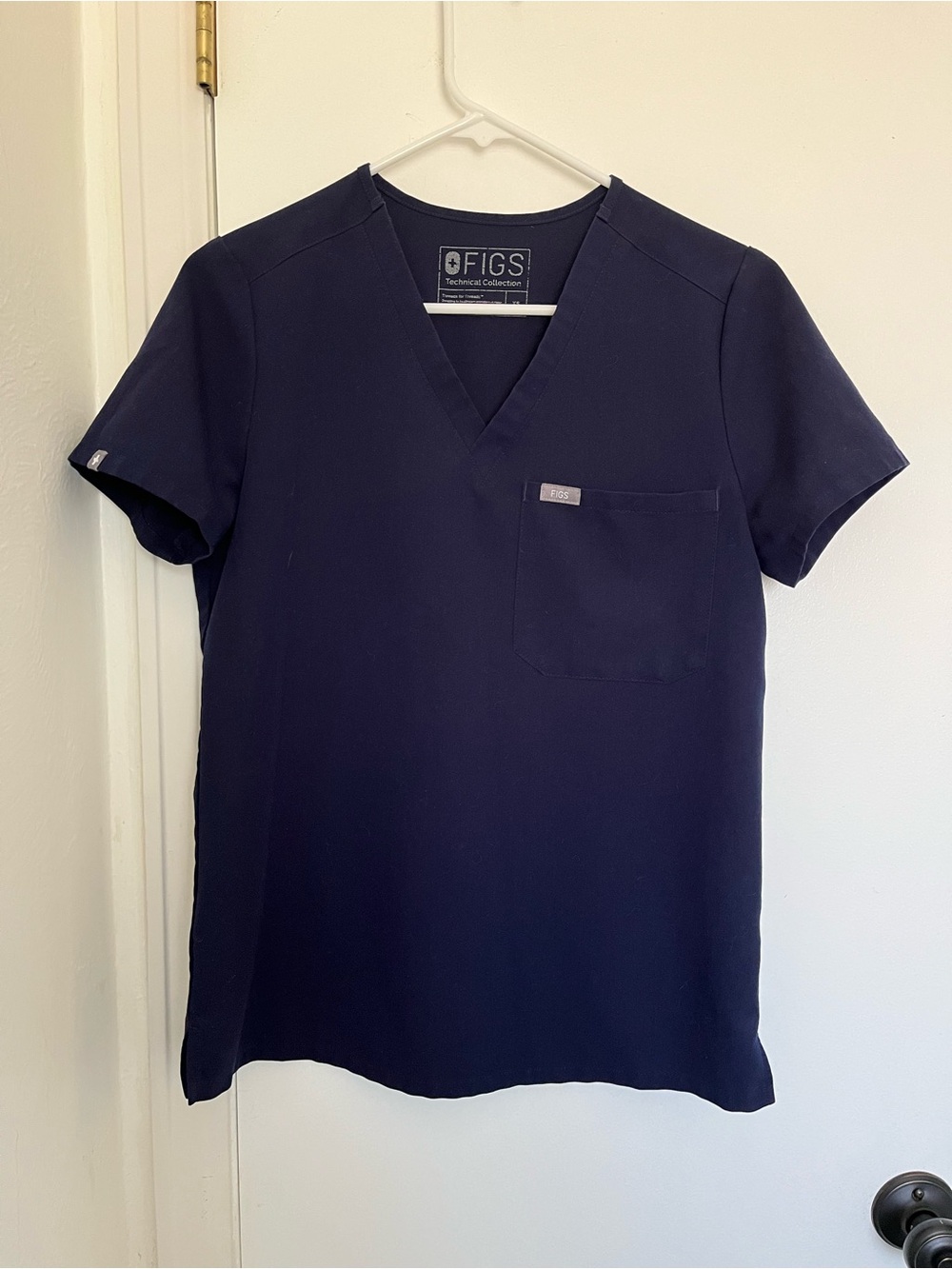 XS navy Figs scrub bundle of 6 items!